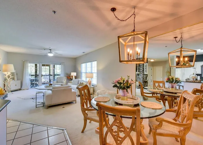 Kingwood Resort Condo With Golf Course Views!